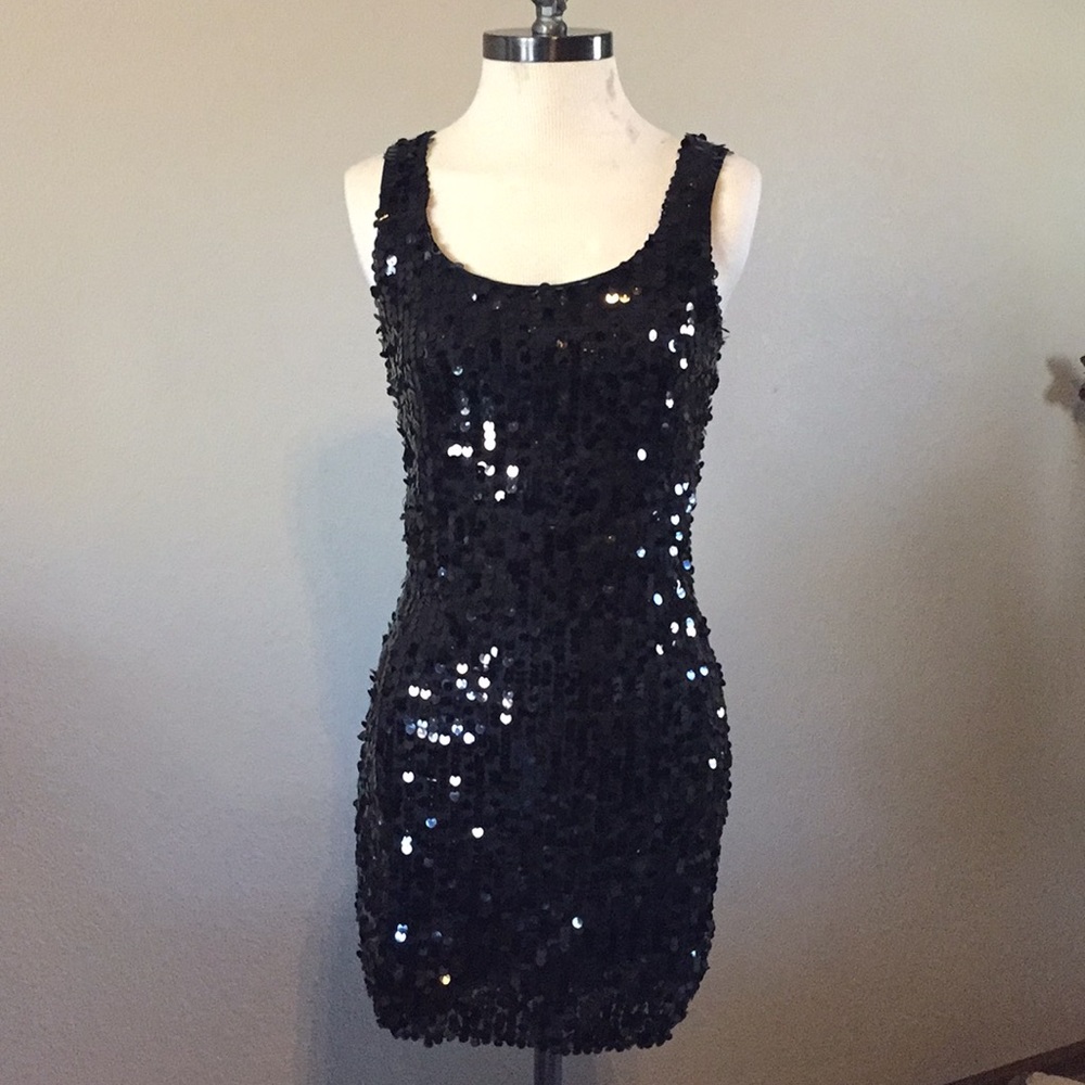 Black Front Sequence Dress!